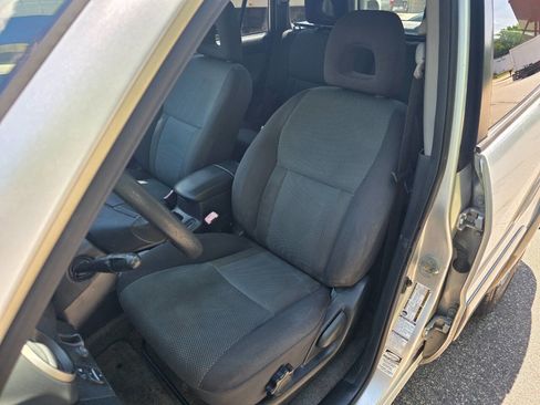 Used 2005 Toyota RAV4 4WD image 12