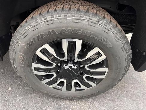 New 2026 GMC Sierra 2500 Denali Ultimate image 15