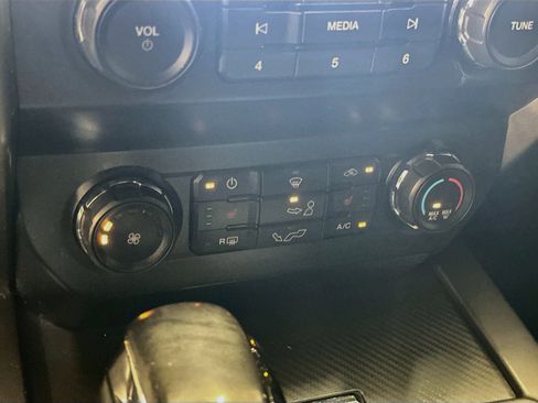Used 2019 Ford F150 XLT w/ Equipment Group 302A Luxury AWD/4WD image 24
