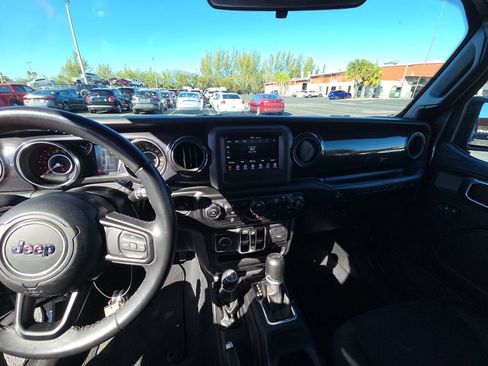Used 2022 Jeep Wrangler Unlimited Sport image 6