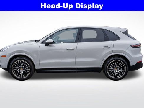 Used 2023 Porsche Cayenne Platinum Edition image 5