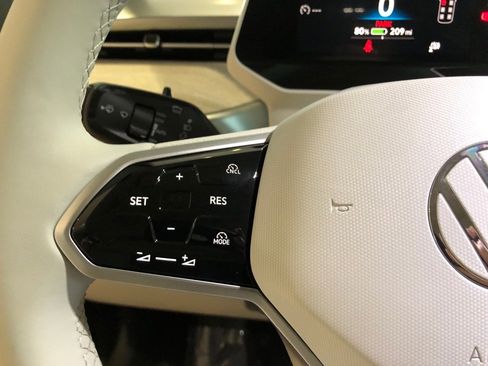 New 2025 Volkswagen ID. Buzz Pro S Plus image 22