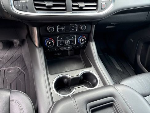 Used 2022 Chevrolet Tahoe Z71 AWD/4WD image 15