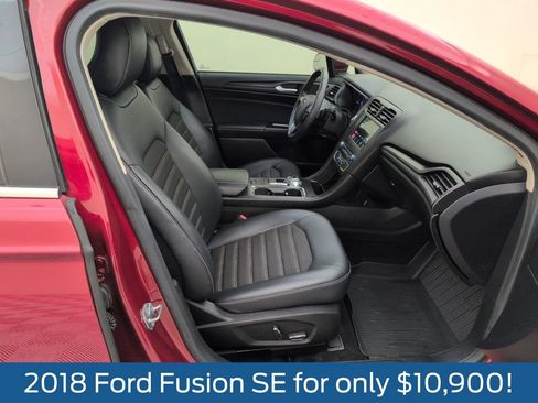 Used 2018 Ford Fusion SE w/ Equipment Group 201A FWD image 14