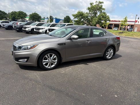 Used 2012 Kia Optima EX w/ Premium Pkg FWD image 16