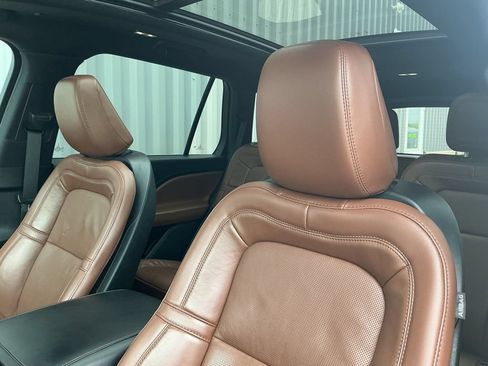 Used 2023 Lincoln Aviator Reserve w/ Equipment Group 201A AWD/4WD image 10