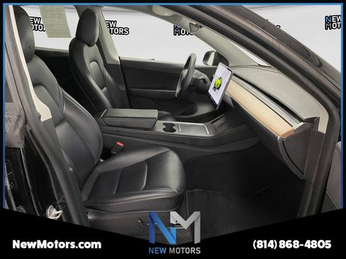 Used 2022 Tesla Model Y Long Range AWD/4WD image 12
