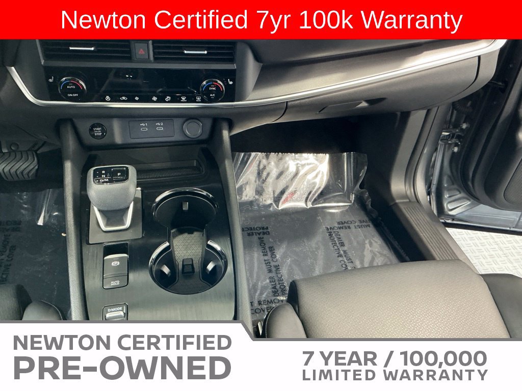 Used 2024 Nissan Rogue SV w/ SV Premium Package FWD image 13