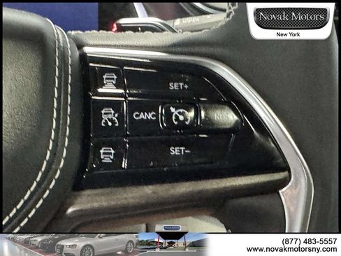 Used 2023 Jeep Grand Cherokee Overland AWD/4WD image 19