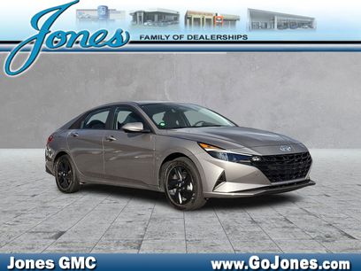 Used 2023 Hyundai Elantra Blue w/ Preferred Accessory Package