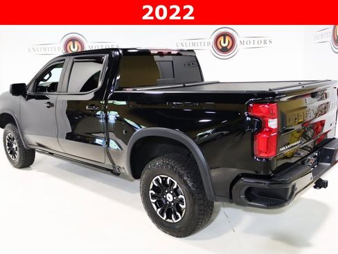 Used 2022 Chevrolet Silverado 1500 ZR2 w/ Technology Package image 3