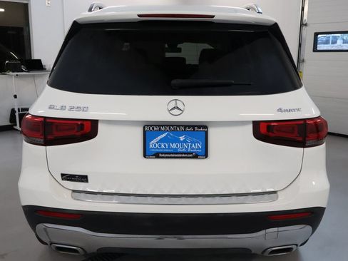 Used 2022 Mercedes-Benz GLB 250 4MATIC w/ Premium Package Lite image 6