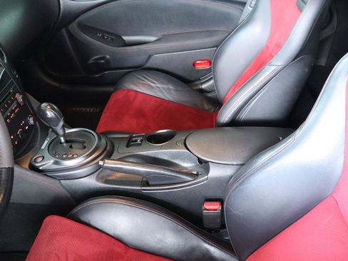 Used 2020 Nissan 370Z NISMO RWD image 19