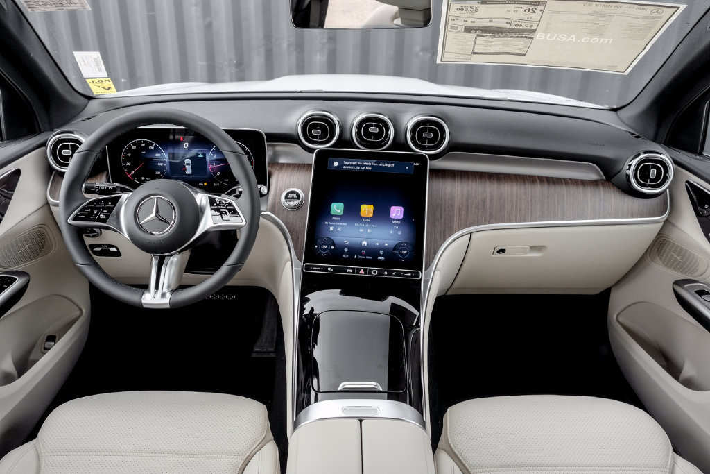 Used 2026 Mercedes-Benz GLC 300 4MATIC image 18