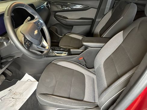 Used 2024 Chevrolet TrailBlazer LT w/ LT Cold Weather Package AWD/4WD image 20