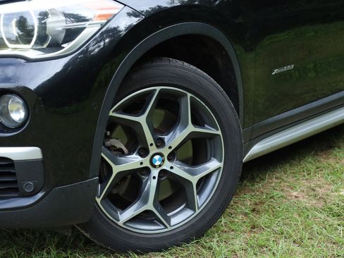 Used 2017 BMW X1 xDrive28i w/ Premium Package image 17