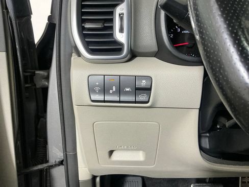 Used 2018 Kia Sportage SX FWD image 17