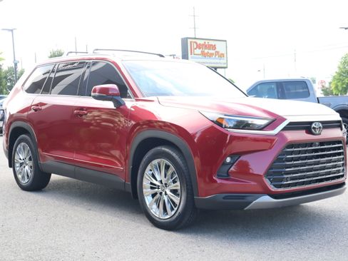 Used 2026 Toyota Grand Highlander AWD image 5
