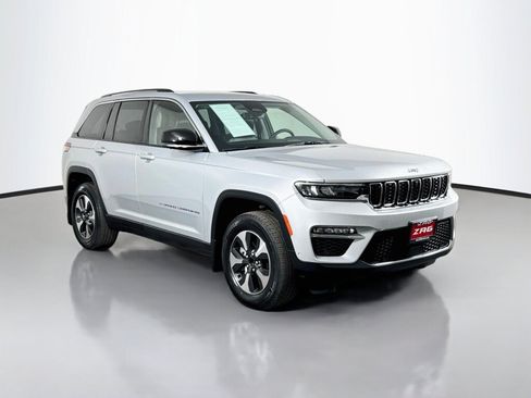Used 2023 Jeep Grand Cherokee 4WD 4xe w/ Luxury Tech Group II image 7