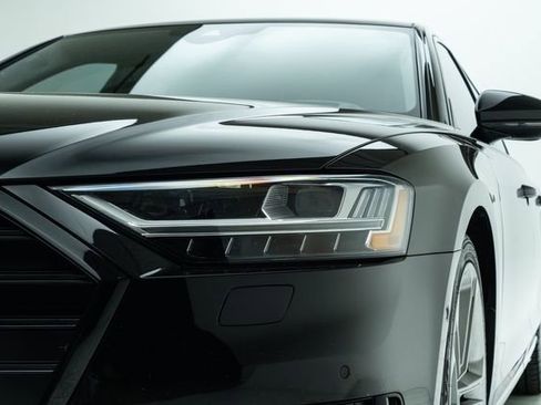 Used 2020 Audi S8 L image 20