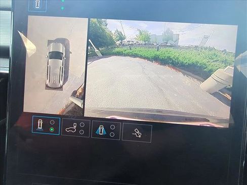 Used 2024 GMC Acadia Elevation image 13