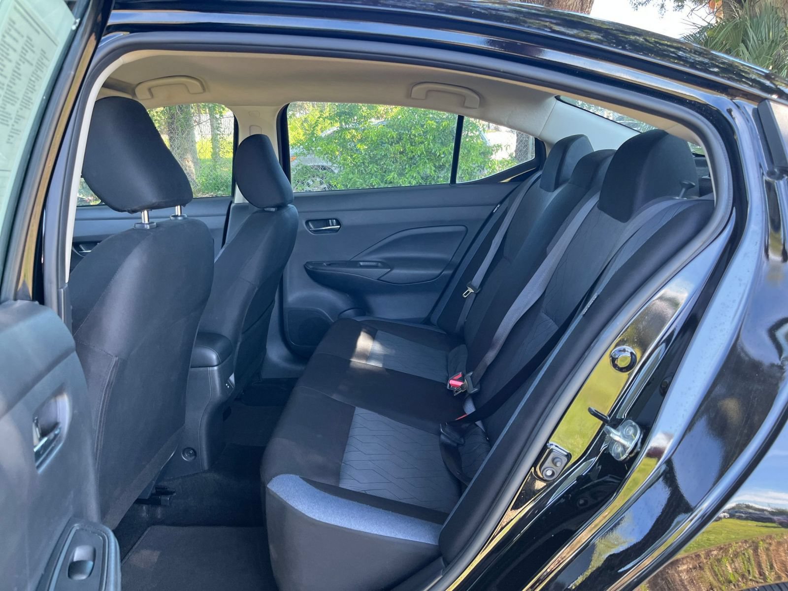 Used 2025 Nissan Versa SV FWD image 22