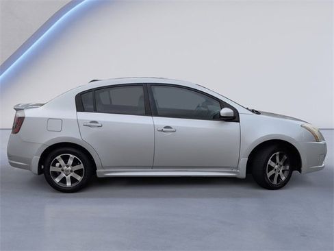 Used 2012 Nissan Sentra 2.0 SR w/ Special Edition Pkg image 3
