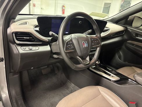 Used 2024 Buick Envista Sport Touring FWD image 29