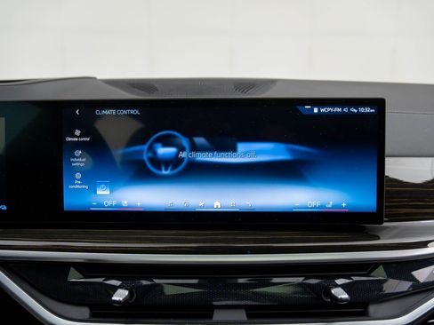 Certified 2024 BMW X5 xDrive50e w/ Executive Package image 27