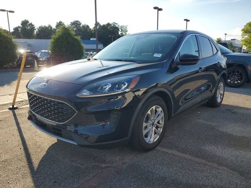 Used 2021 Ford Escape SE FWD image 3