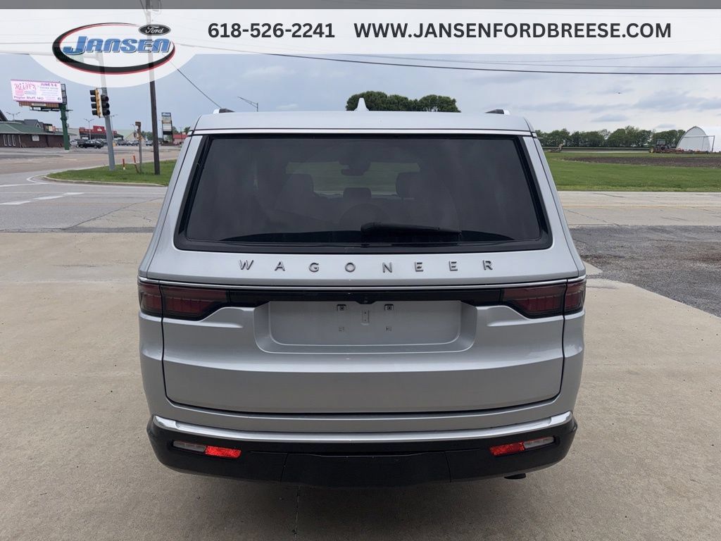 Used 2022 Jeep Wagoneer Series II AWD/4WD image 6
