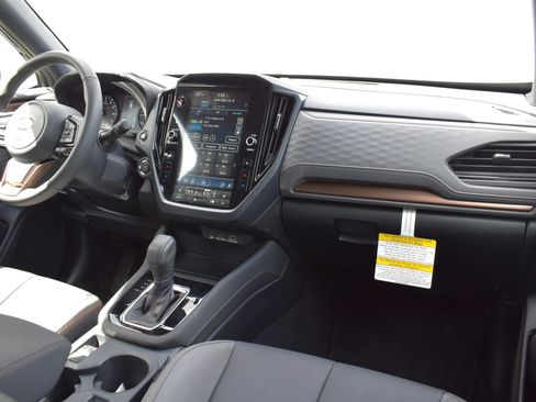 Used 2025 Subaru Forester Sport AWD/4WD image 54