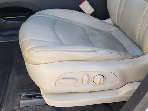 Used 2018 Buick Enclave Essence image 22