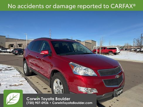 Used 2012 Chevrolet Traverse LT image 1