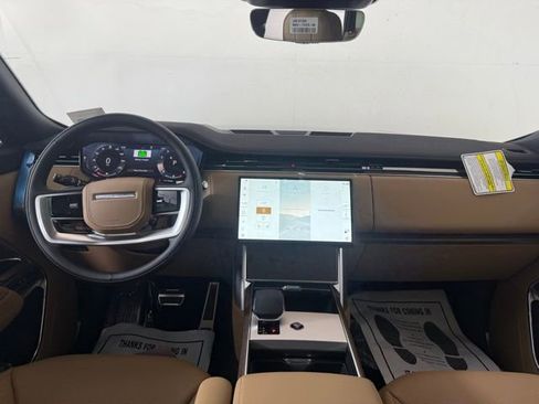 New 2025 Land Rover Range Rover Long Wheelbase SE image 19