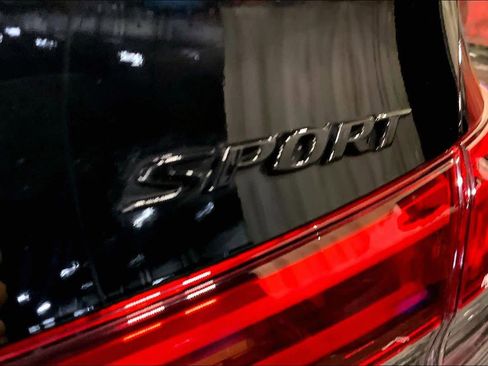 Used 2023 Honda Civic Sport image 9