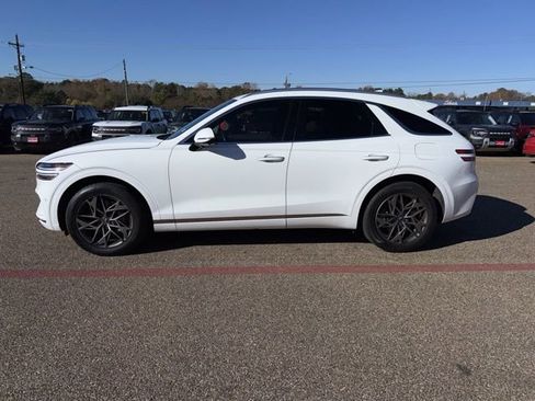 Used 2023 Genesis GV70 2.5T w/ Advanced Package image 6