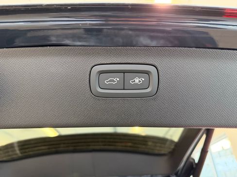 New 2026 Volvo XC90 T8 Ultra w/ Protection Package Premier AWD/4WD image 30