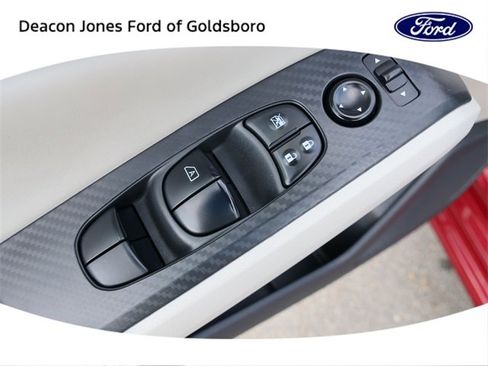 Used 2022 Nissan Altima 2.5 SV image 16