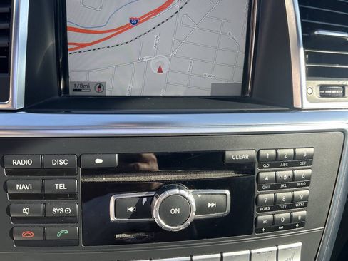 Used 2013 Mercedes-Benz GL 550 4MATIC image 25
