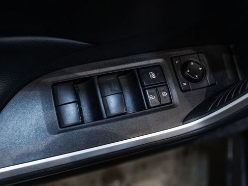 Used 2021 Toyota RAV4 LE image 15