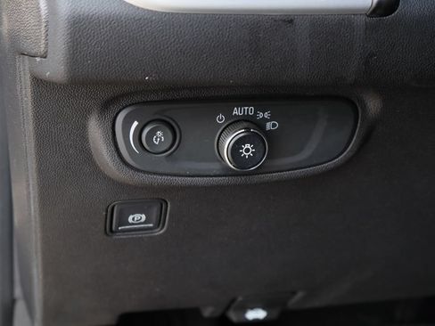 Used 2019 GMC Terrain SLE w/ Driver Convenience Package FWD image 12