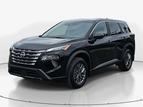 Used 2025 Nissan Rogue S image 10