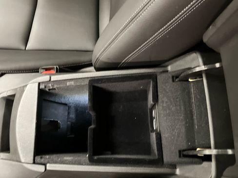 Used 2024 Cadillac XT6 Luxury w/ LPO, Floor Liner Package image 36