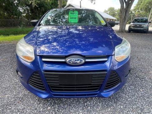Used 2012 Ford Focus S FWD image 2