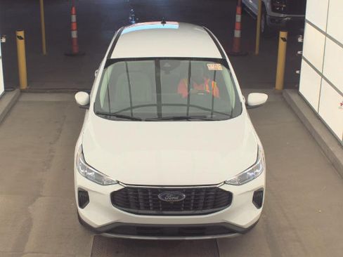 Used 2023 Ford Escape Active w/ Tech Pack #2 AWD/4WD image 4