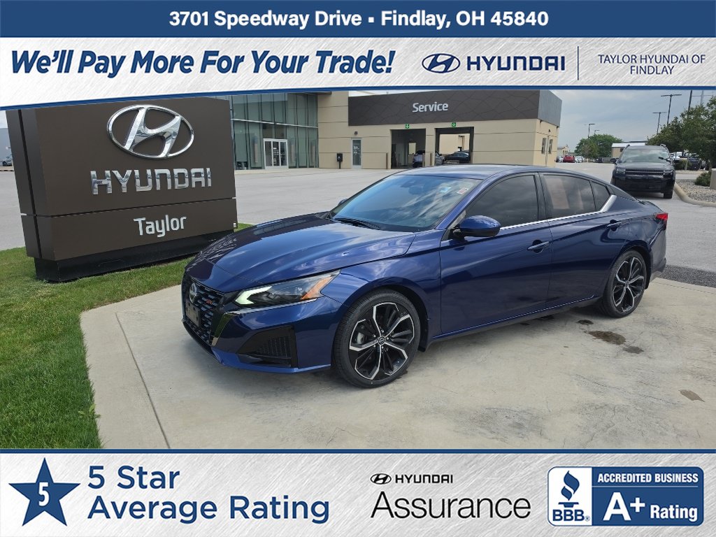 Used 2024 Nissan Altima 2.5 SR w/ SR Premium Package FWD image 1