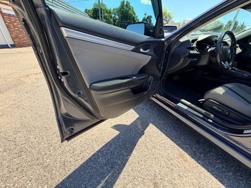 Used 2019 Honda Civic EX image 40