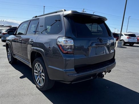 Used 2022 Toyota 4Runner TRD Sport w/ Technology Package AWD/4WD image 5