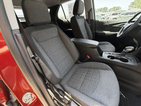 Used 2024 Chevrolet Equinox LT image 18